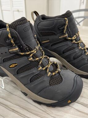 Keen Black and Yellow Trail Mid-Height Hiking Shoes